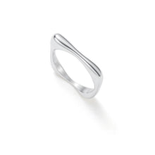 Load image into Gallery viewer, Modern minimalist silver sculptural wave band ring featuring fluid organic curves and abstract asymmetrical silhouette.
