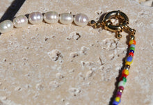 Load image into Gallery viewer, Pearl Beaded Necklace