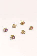 Load image into Gallery viewer, Flower Earrings
