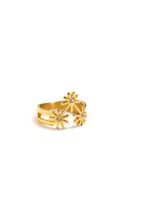 Golden Tri-Star Bloom Ring