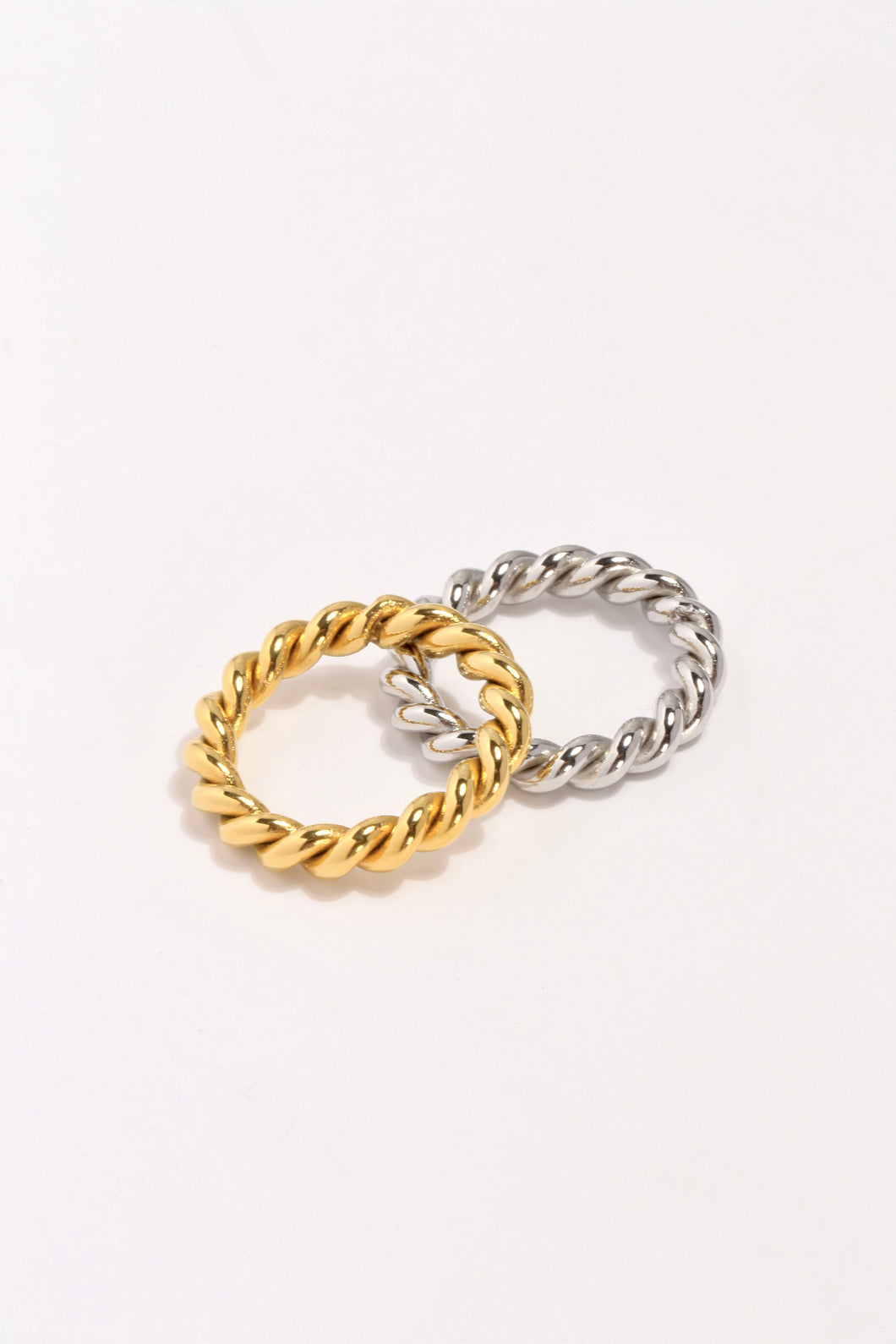 Twist Elegance Rings