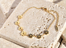 Load image into Gallery viewer, Gold Daisy Flower Anklet
