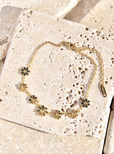 Load image into Gallery viewer, Gold Daisy Flower Anklet
